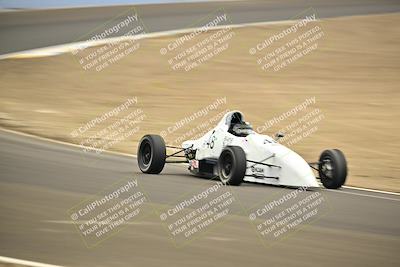 media/Jan-26-2025-CalClub SCCA (Sun) [[cfcea7df88]]/Group 7/Race/